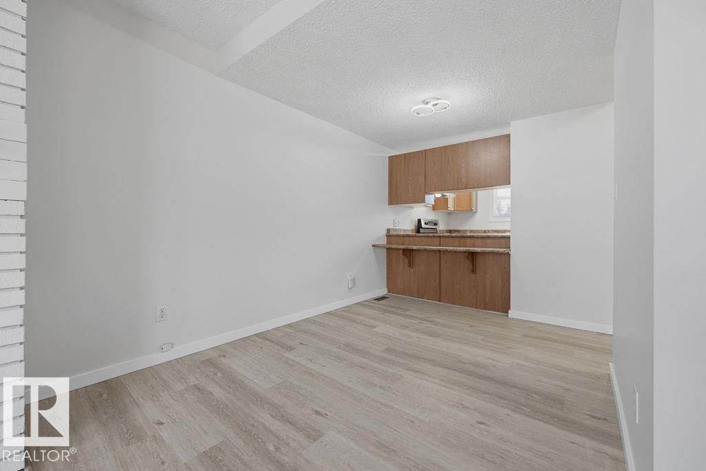 10473 24 Av Nw Property Photo 8