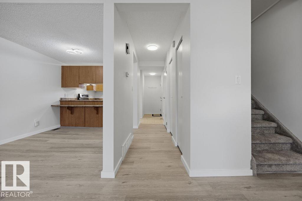 10473 24 Av Nw Property Photo 10
