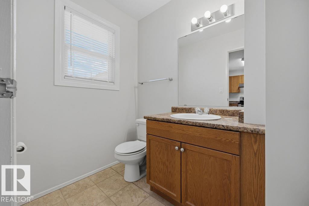 10473 24 Av Nw Property Photo 15