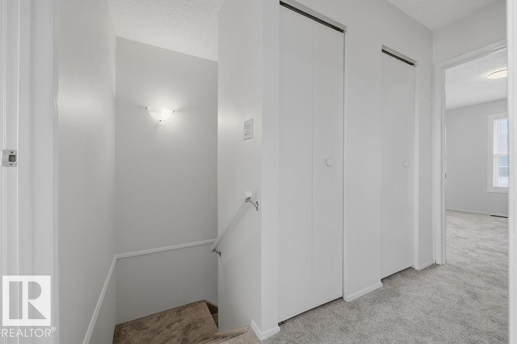 10473 24 Av Nw Property Photo 17