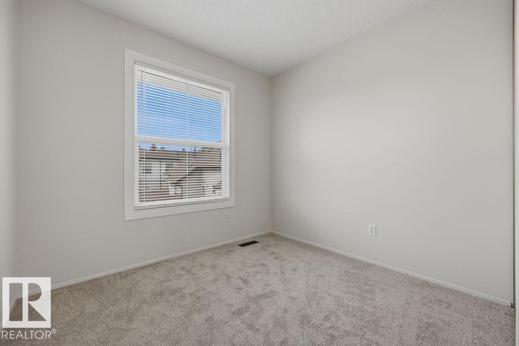 10473 24 Av Nw Property Photo 18