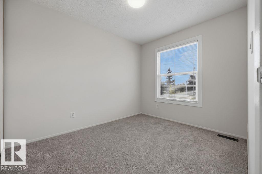 10473 24 Av Nw Property Photo 20
