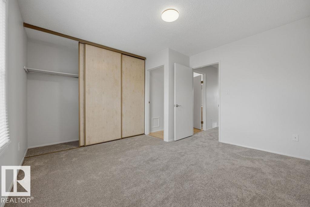 10473 24 Av Nw Property Photo 23