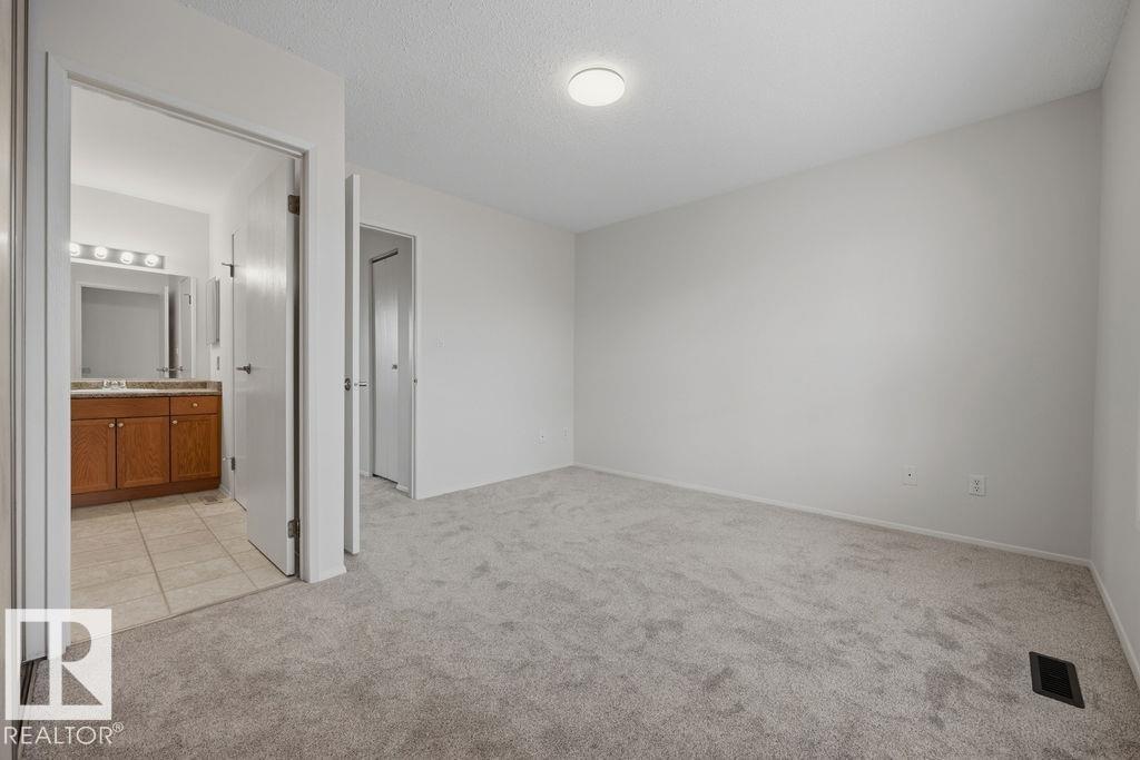 10473 24 Av Nw Property Photo 24