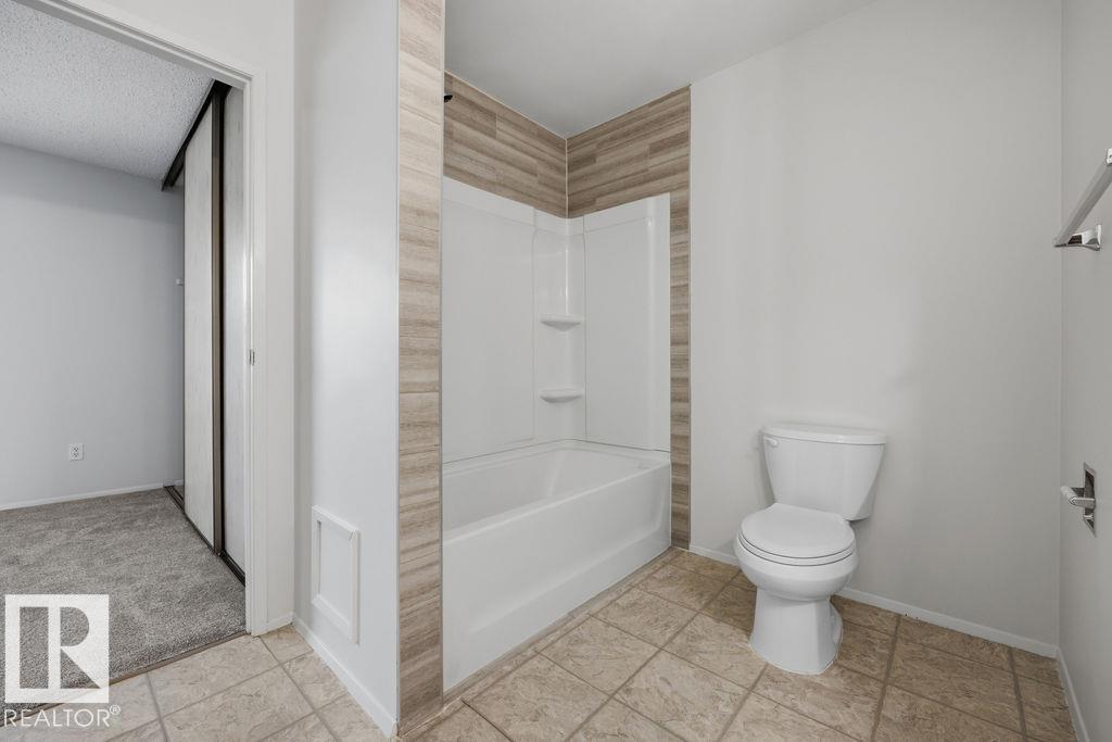 10473 24 Av Nw Property Photo 26
