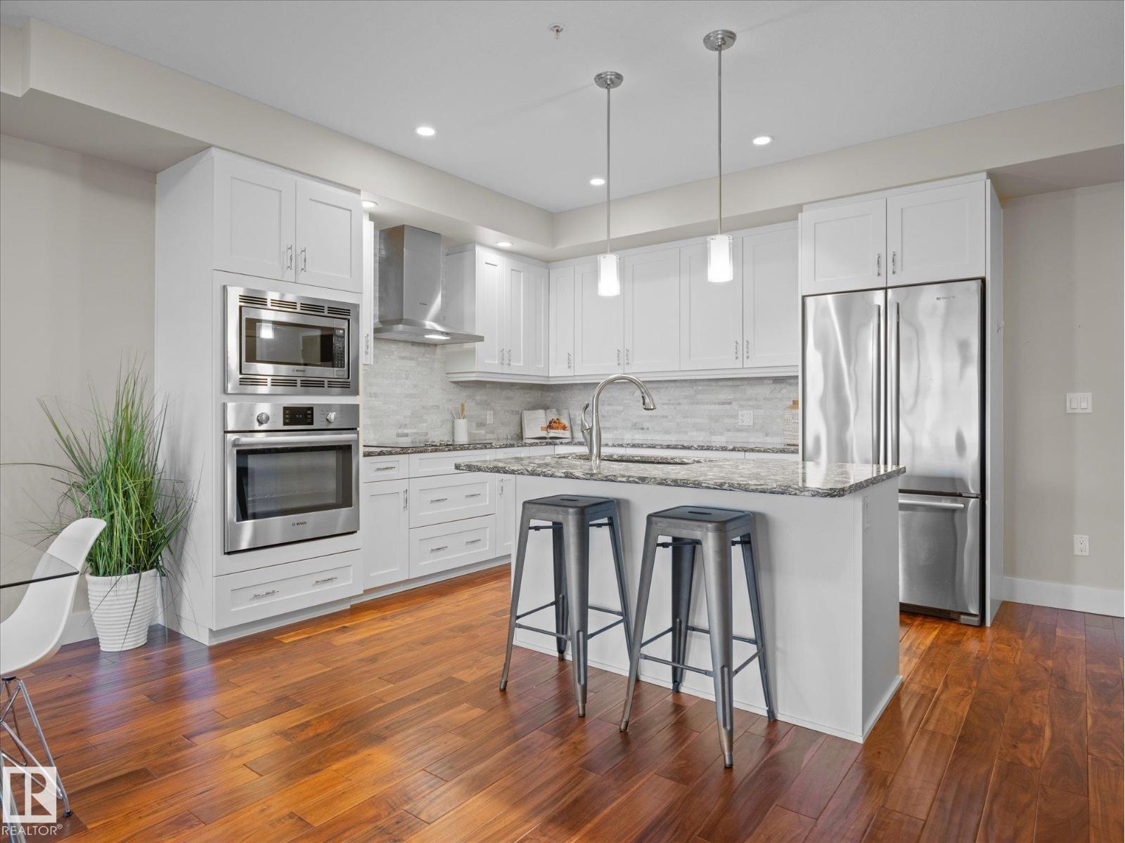 #416 200 BELLEROSE DR Property Photo 1