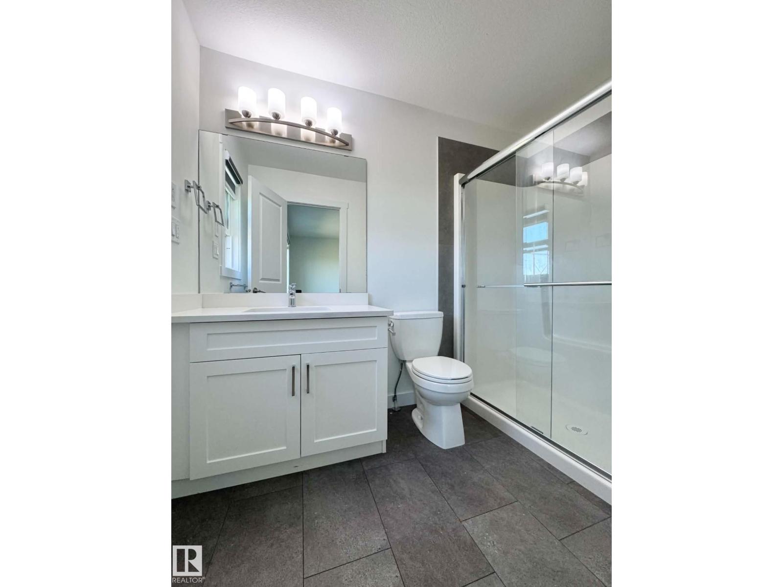 19728 29 Av Nw Property Photo 10