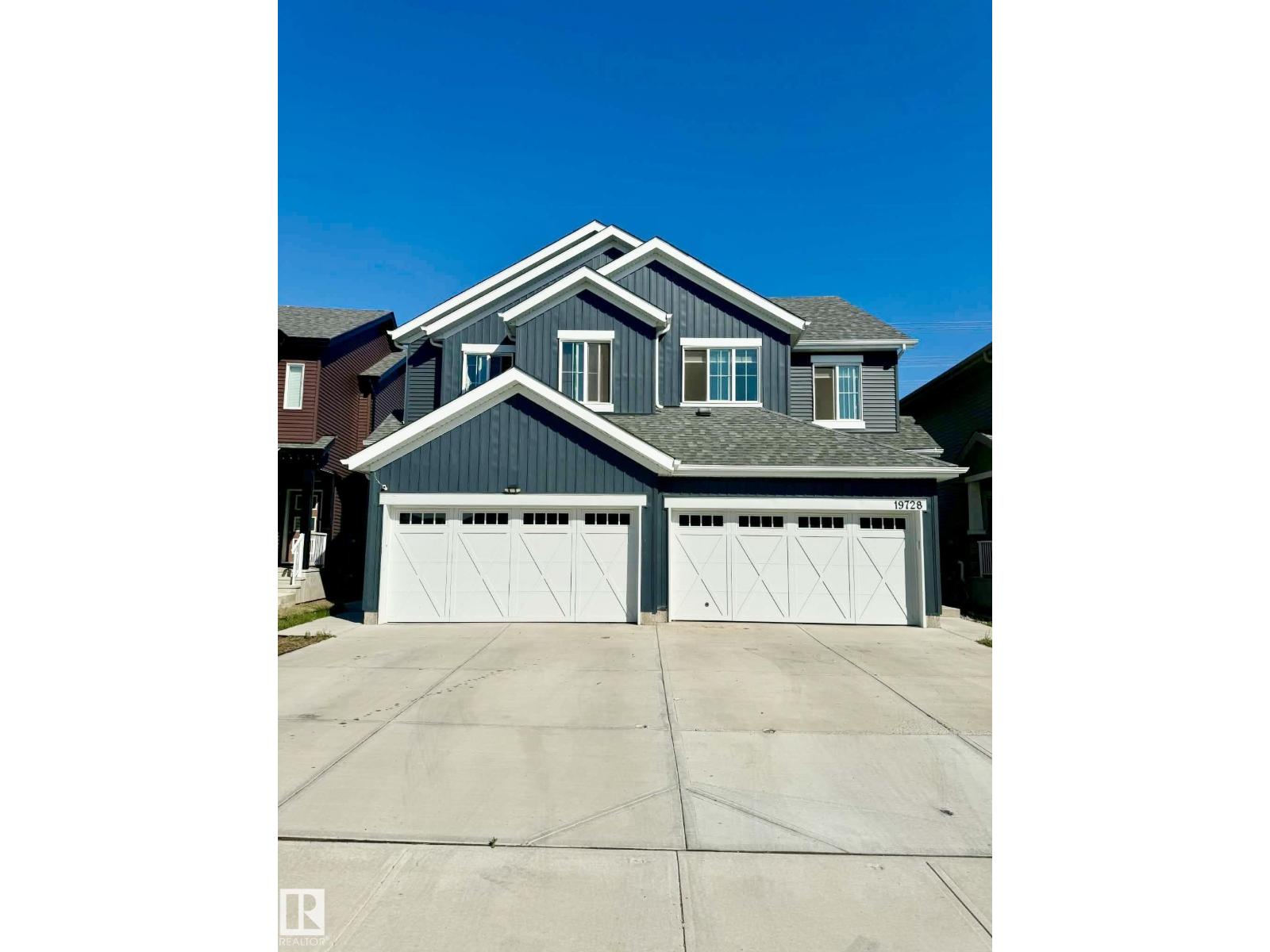19728 29 Av Nw Property Photo 19