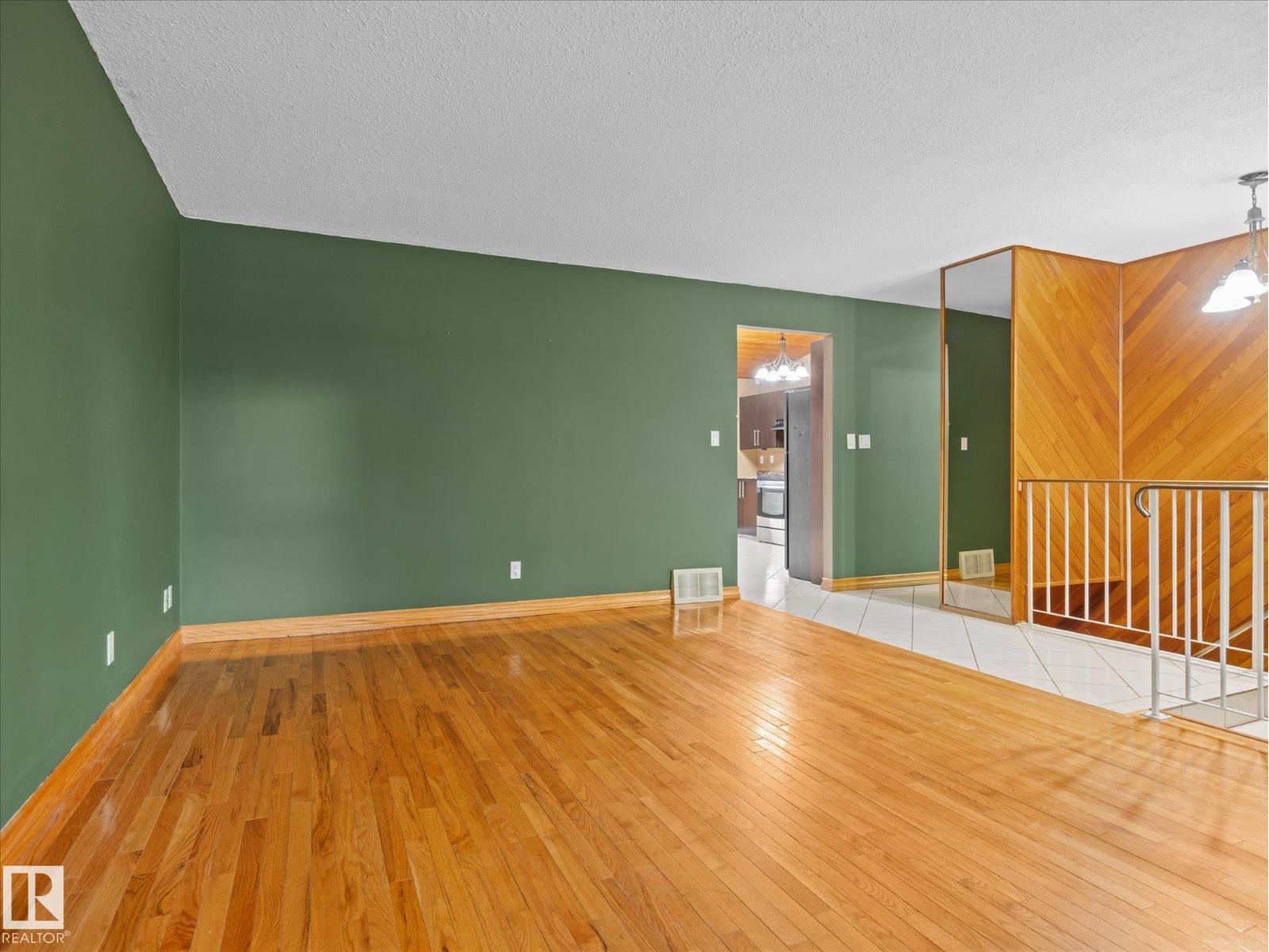 13844 30 St Nw Property Photo 4