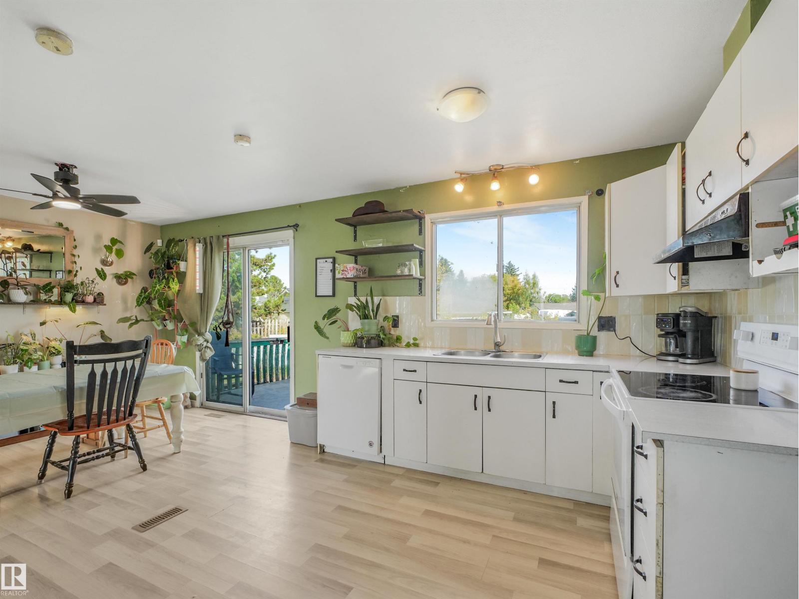 5535 55a St Property Photo 10