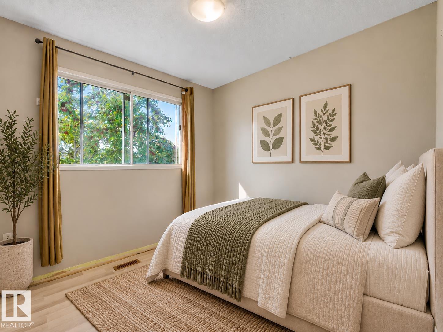 5535 55a St Property Photo 12