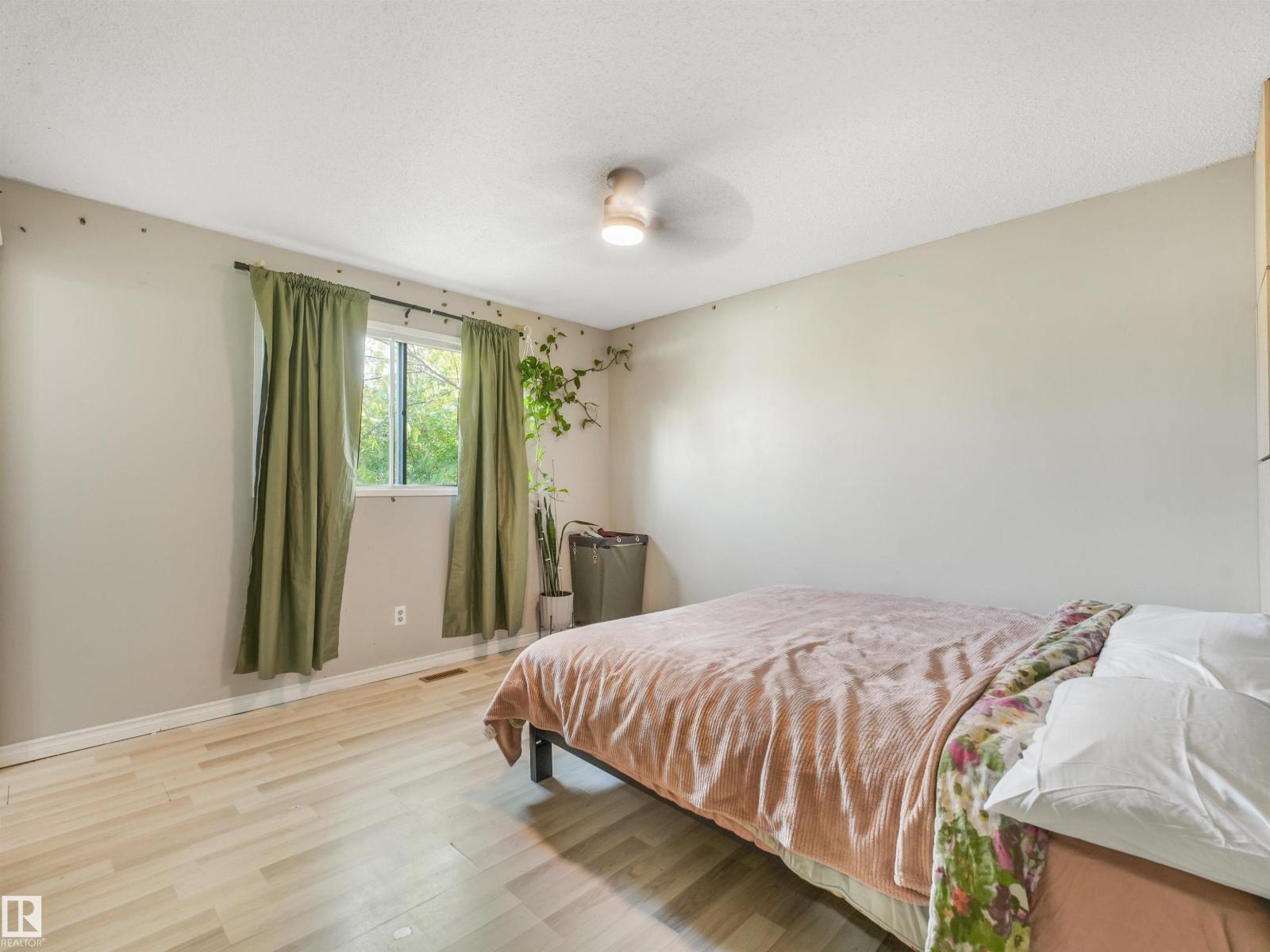 5535 55a St Property Photo 16