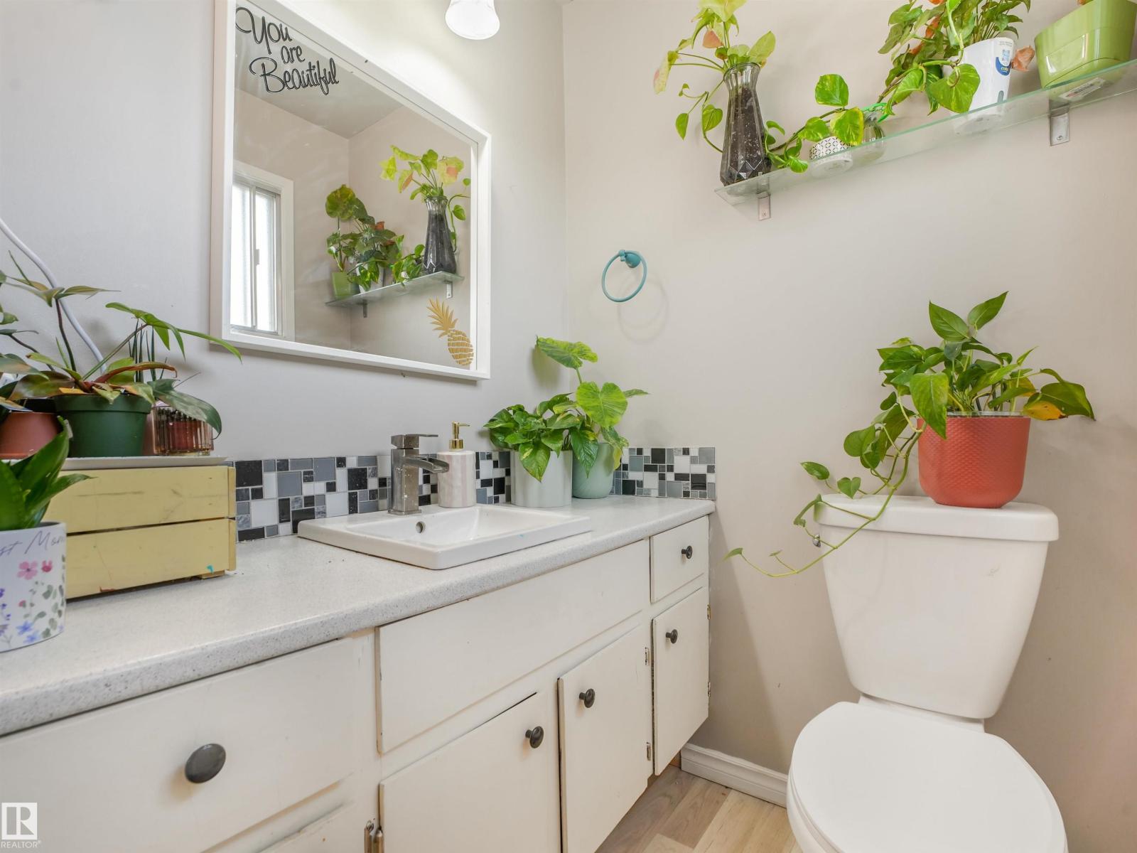 5535 55a St Property Photo 18
