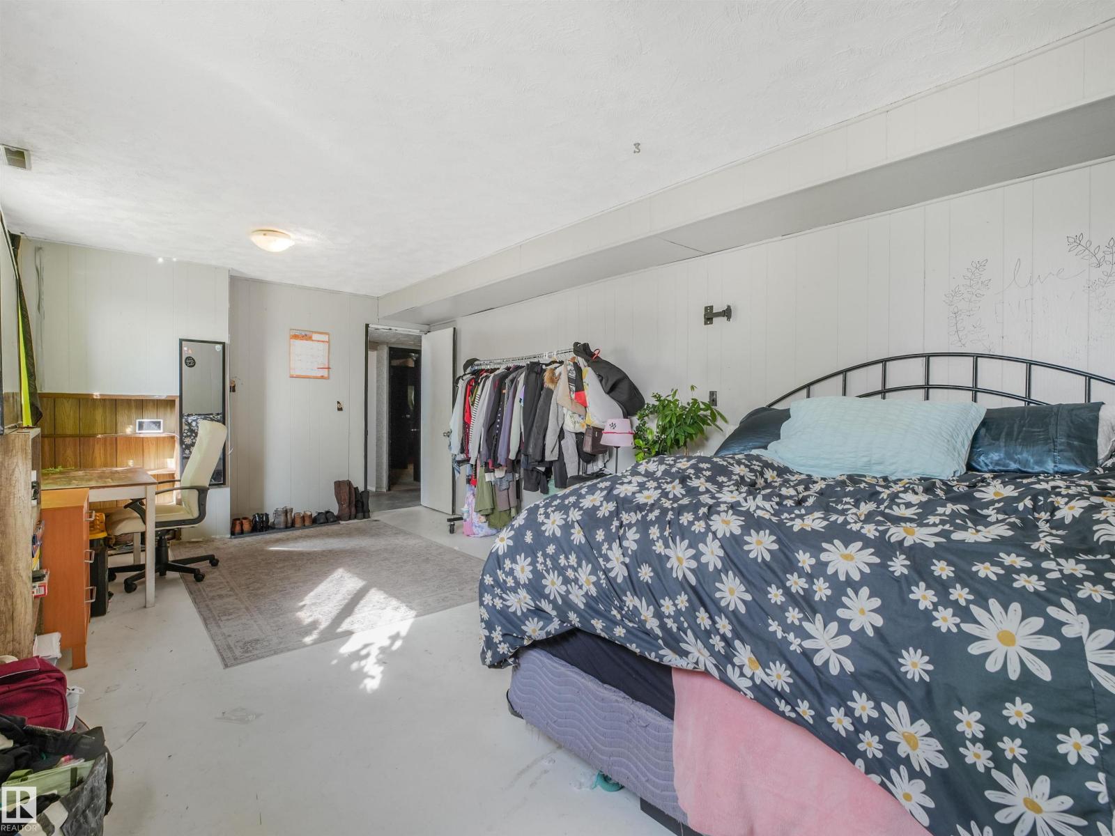 5535 55a St Property Photo 24