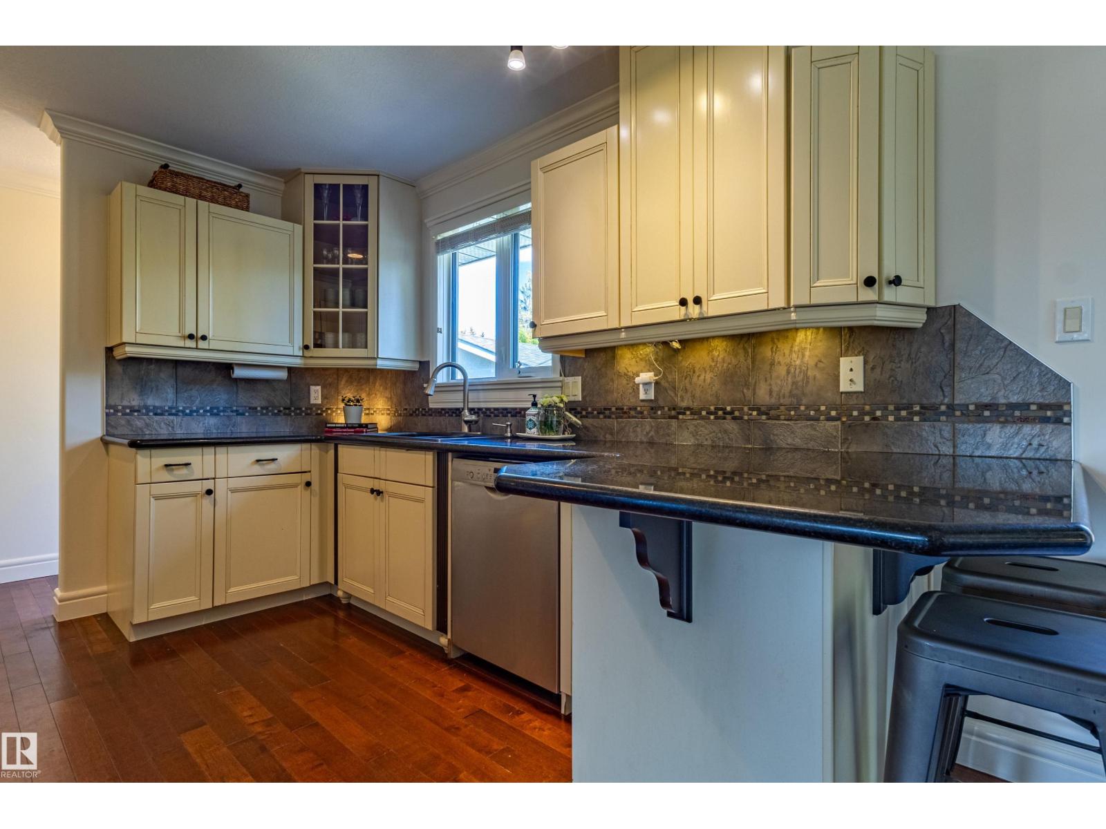 4107 122 St Nw Property Photo 12