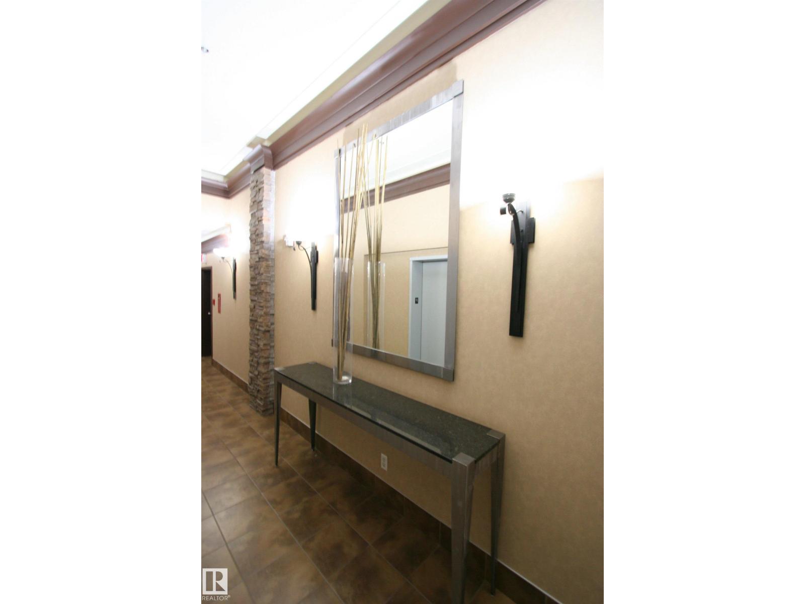 #1402 9707 105 St Nw Property Photo 4