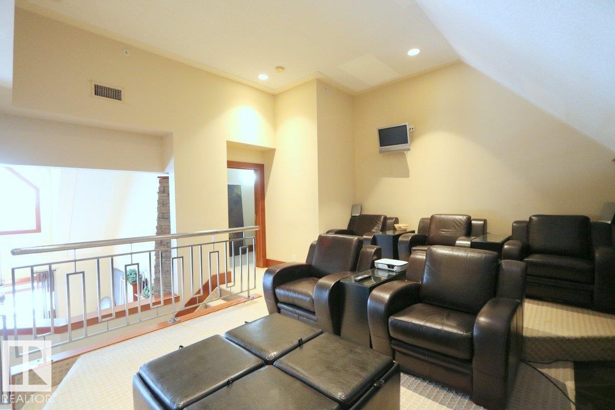 #1402 9707 105 St Nw Property Photo 45