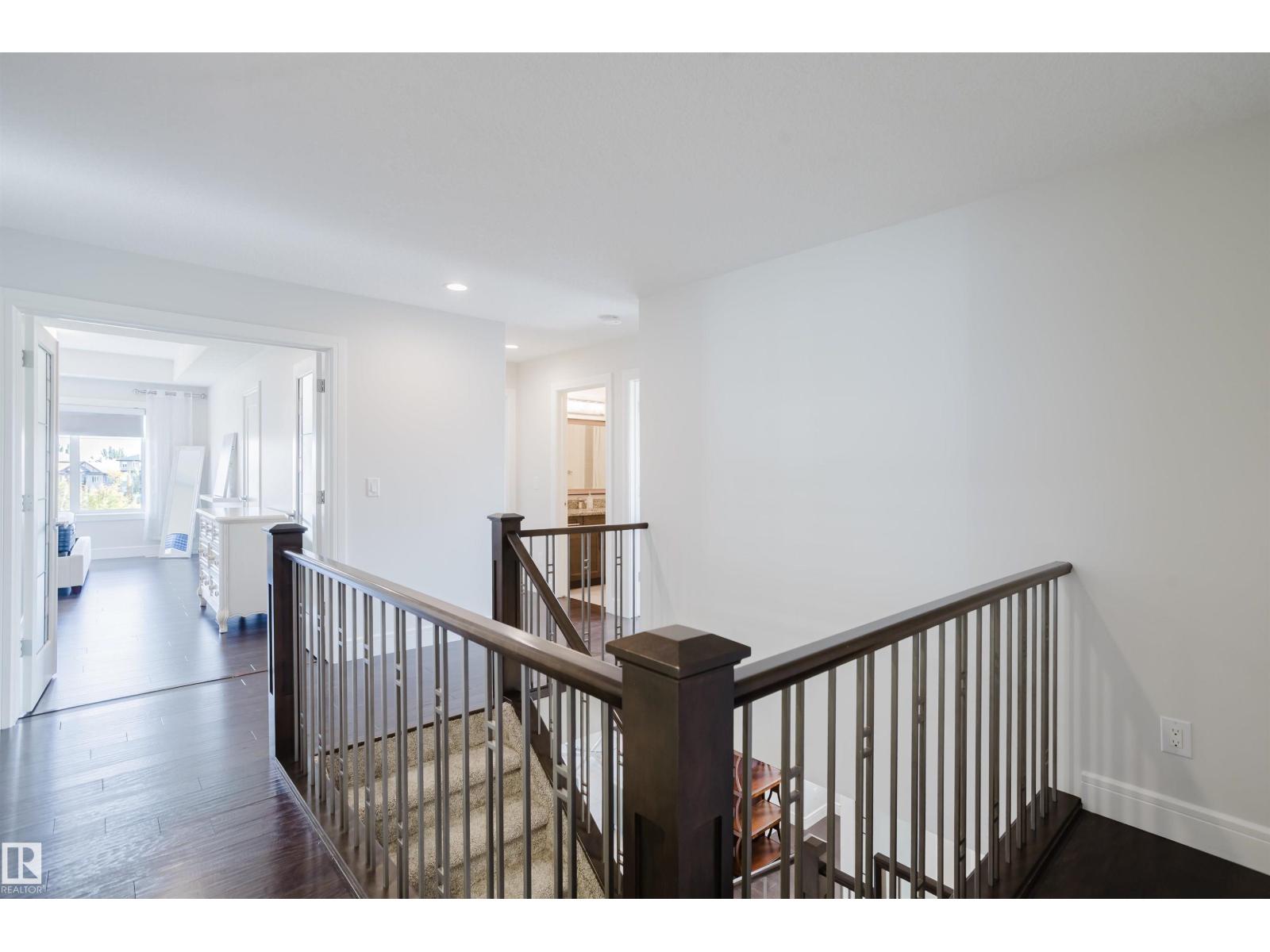 1 Eastview St Property Photo 33
