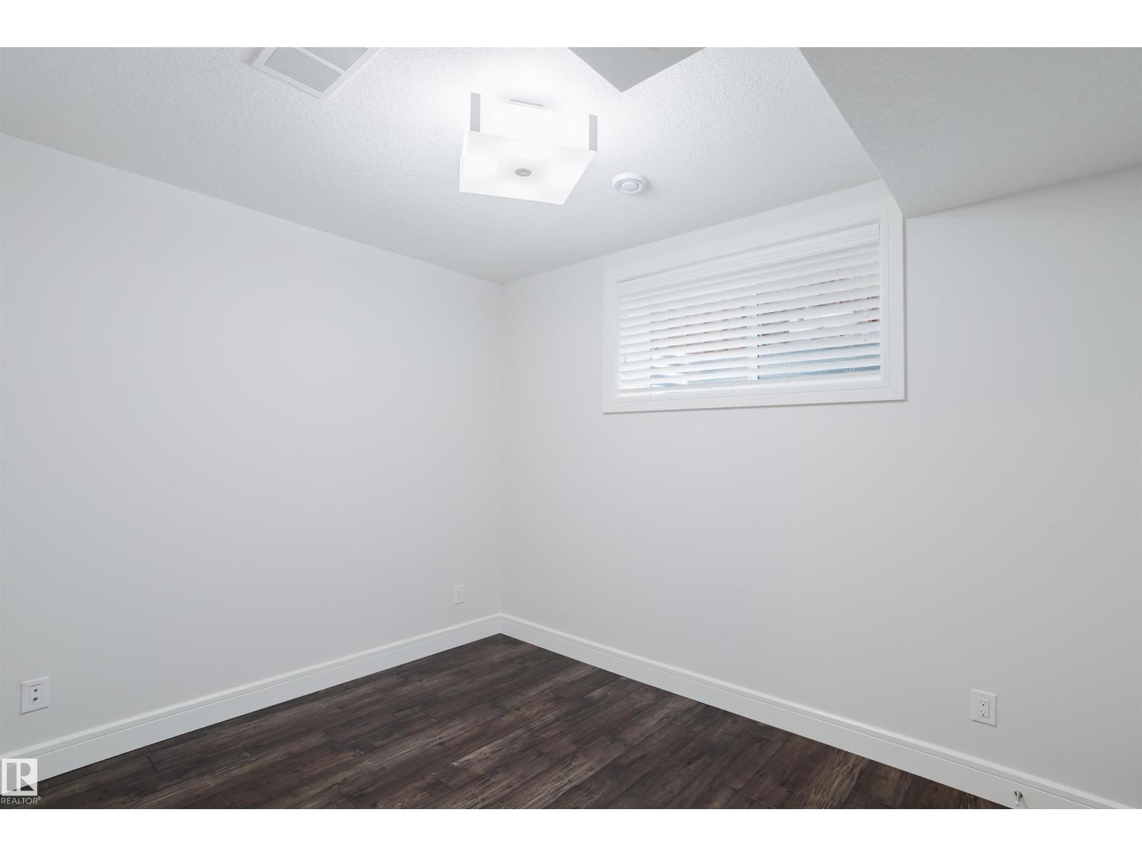 1 Eastview St Property Photo 60