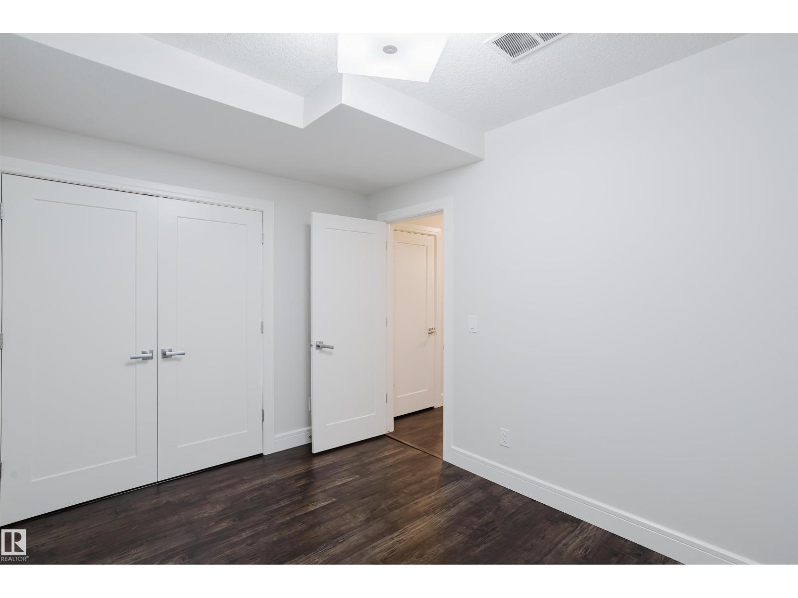 1 Eastview St Property Photo 61