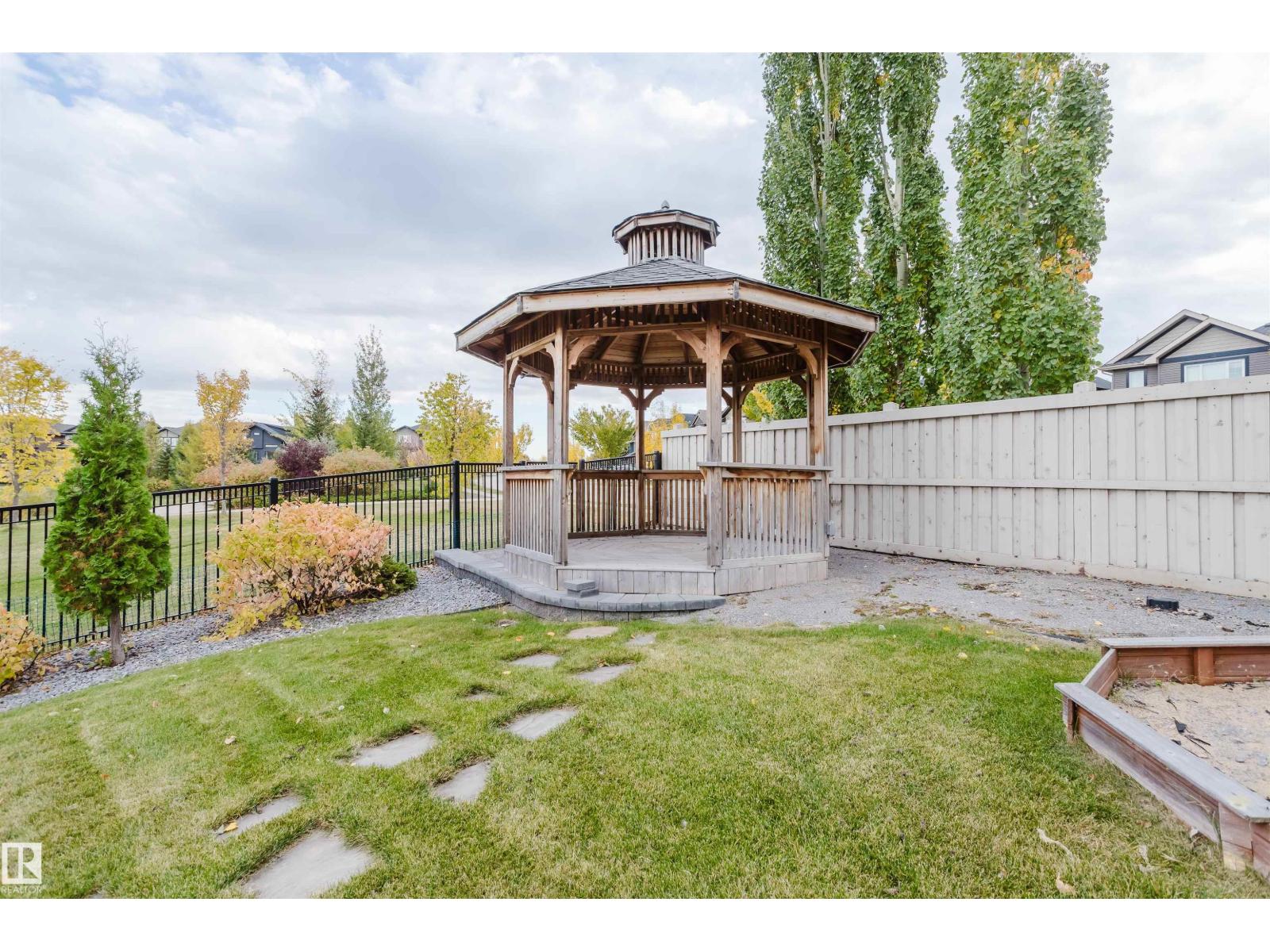 1 Eastview St Property Photo 68
