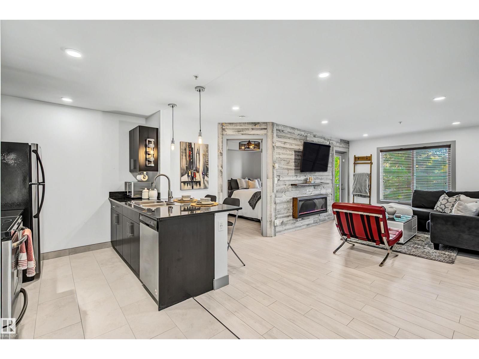 #204 530 Watt Bv Sw Property Photo 1