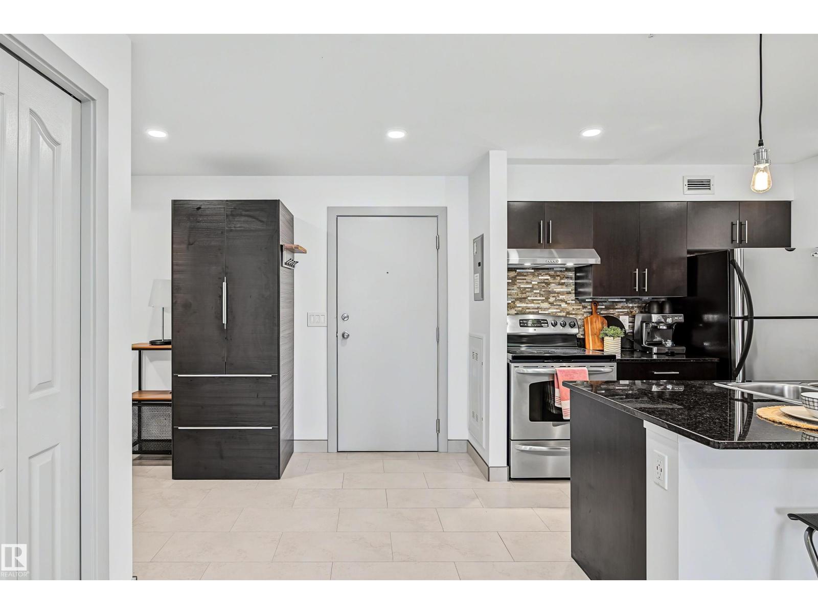 #204 530 Watt Bv Sw Property Photo 5