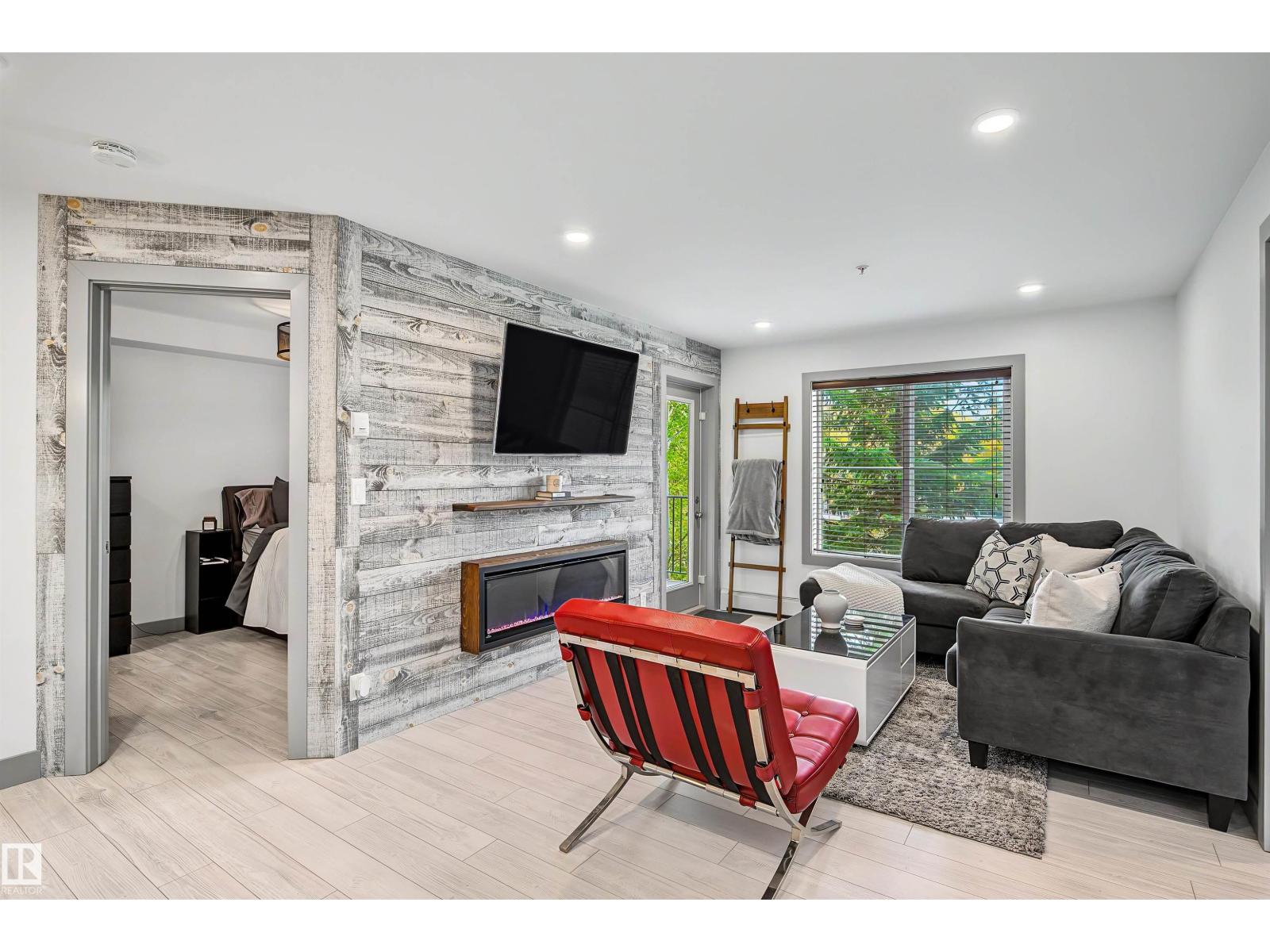 #204 530 Watt Bv Sw Property Photo 7
