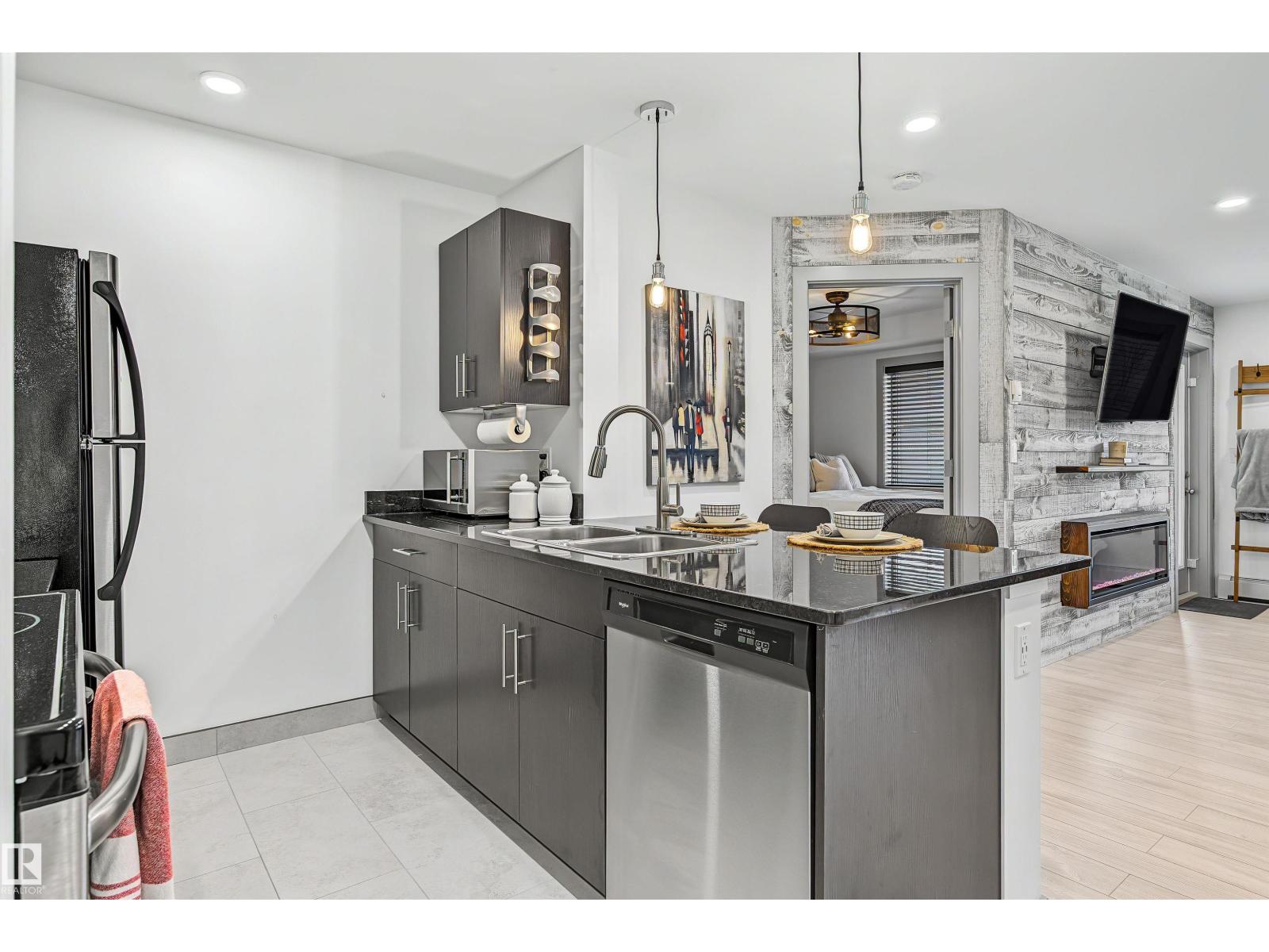 #204 530 Watt Bv Sw Property Photo 12