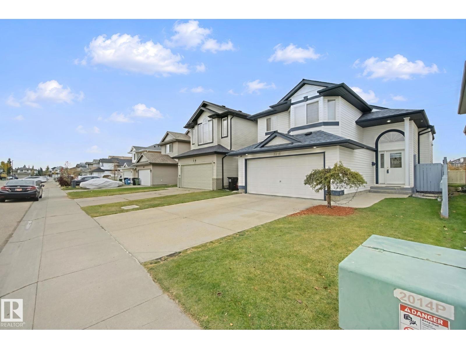 3316 26 St Nw Property Photo 4