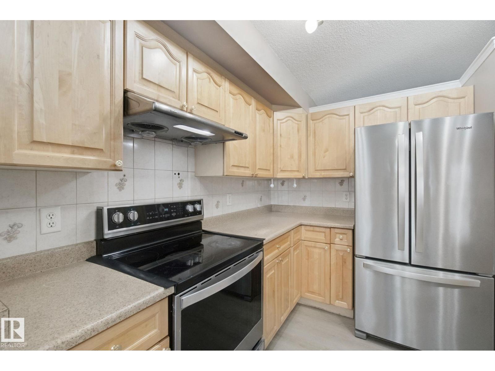 3316 26 St Nw Property Photo 11