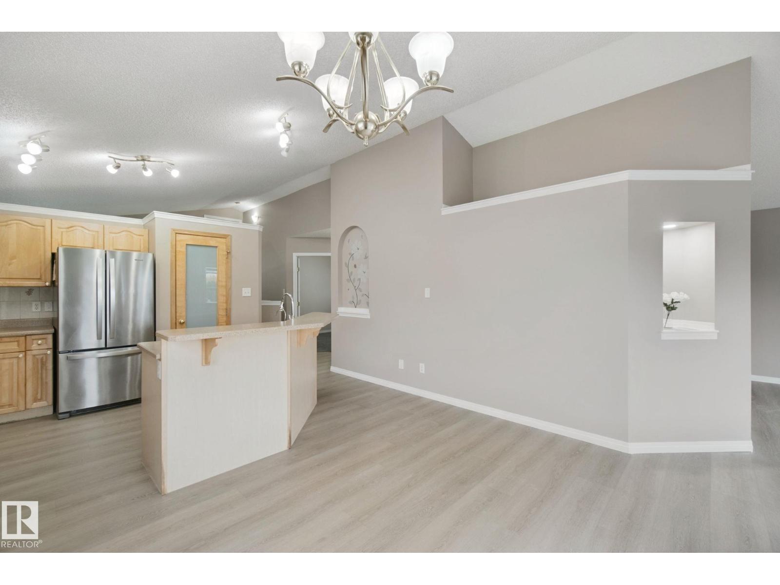 3316 26 St Nw Property Photo 15