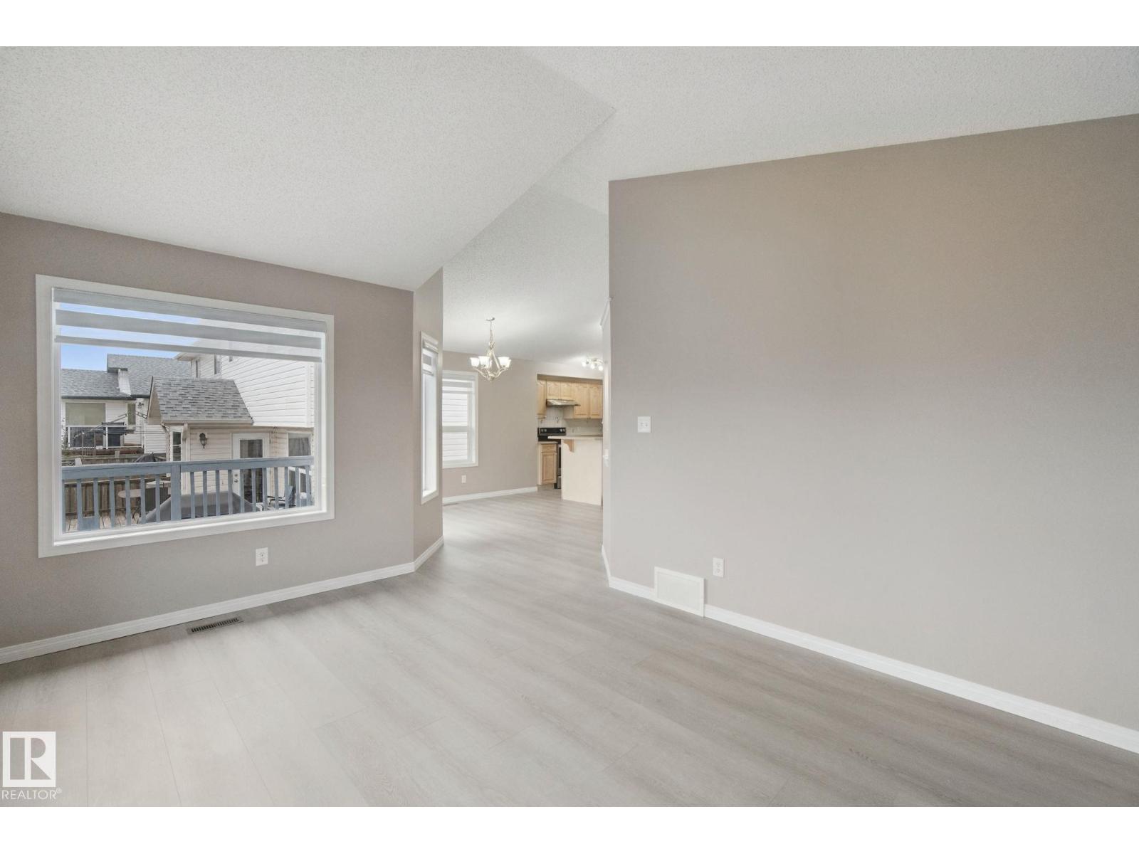 3316 26 St Nw Property Photo 18