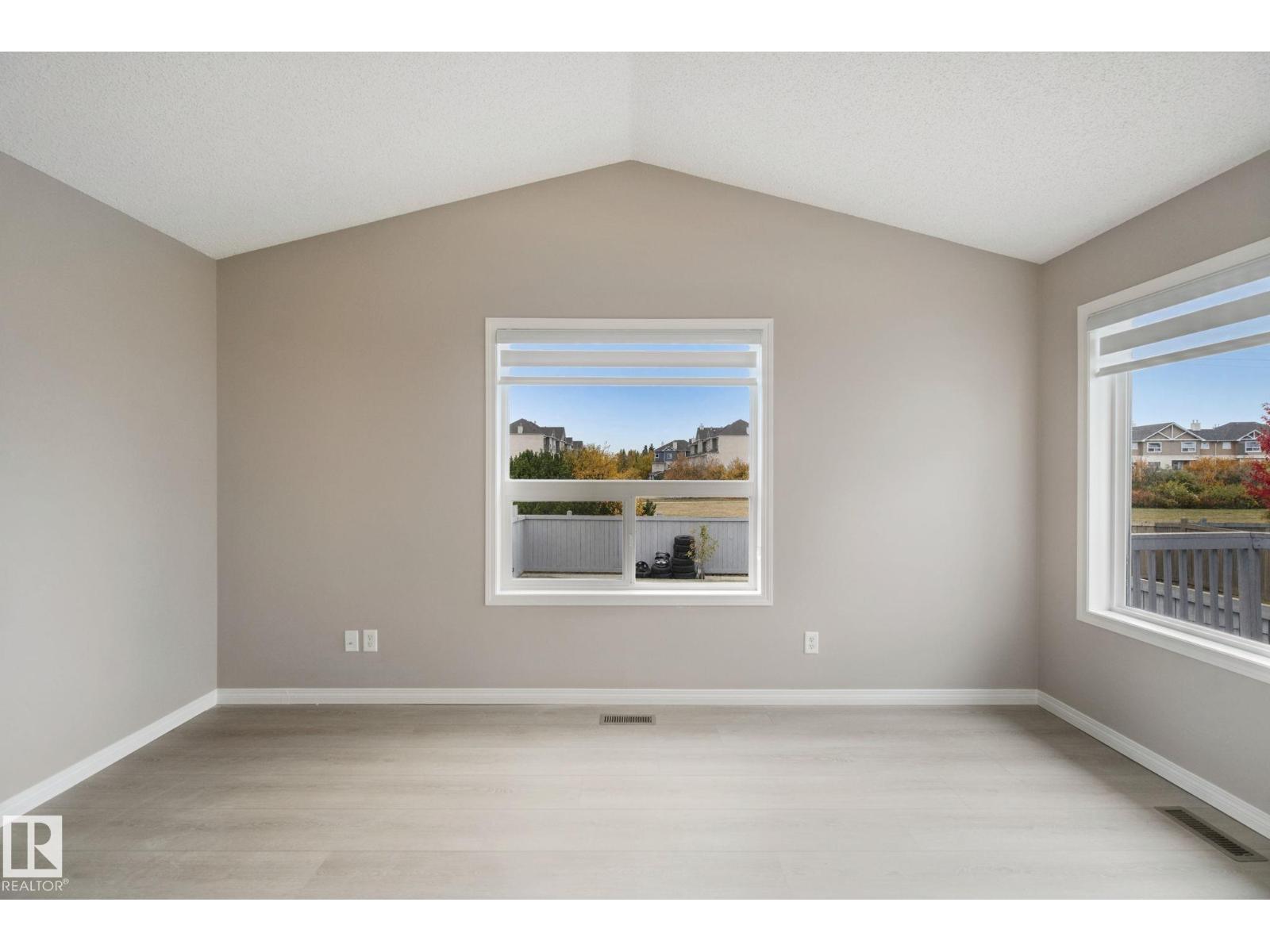 3316 26 St Nw Property Photo 19