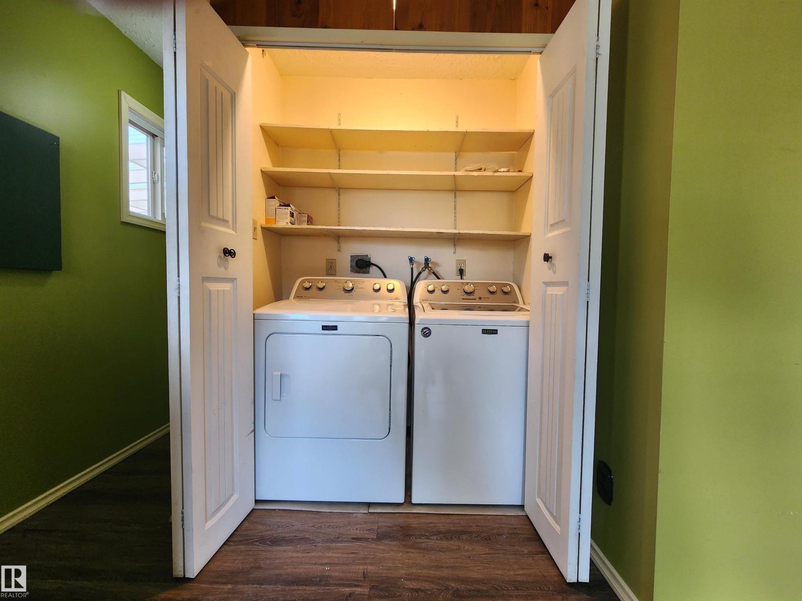 4606 53 Av Property Photo 11