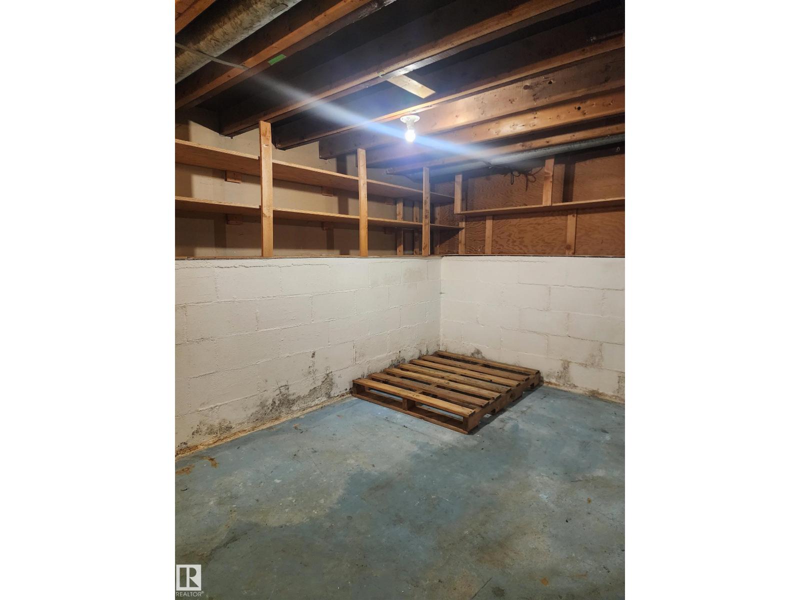 4606 53 Av Property Photo 20