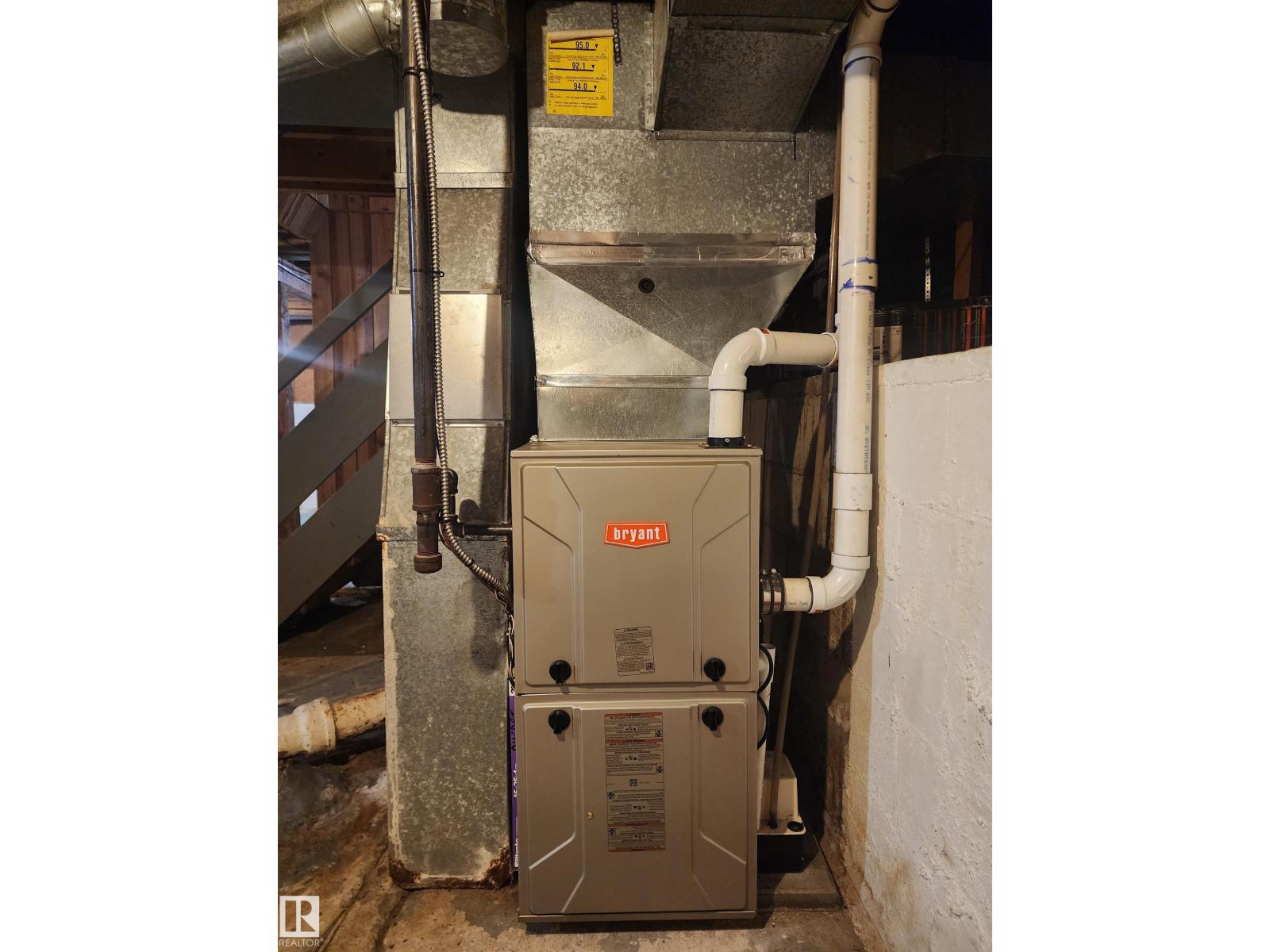4606 53 Av Property Photo 22