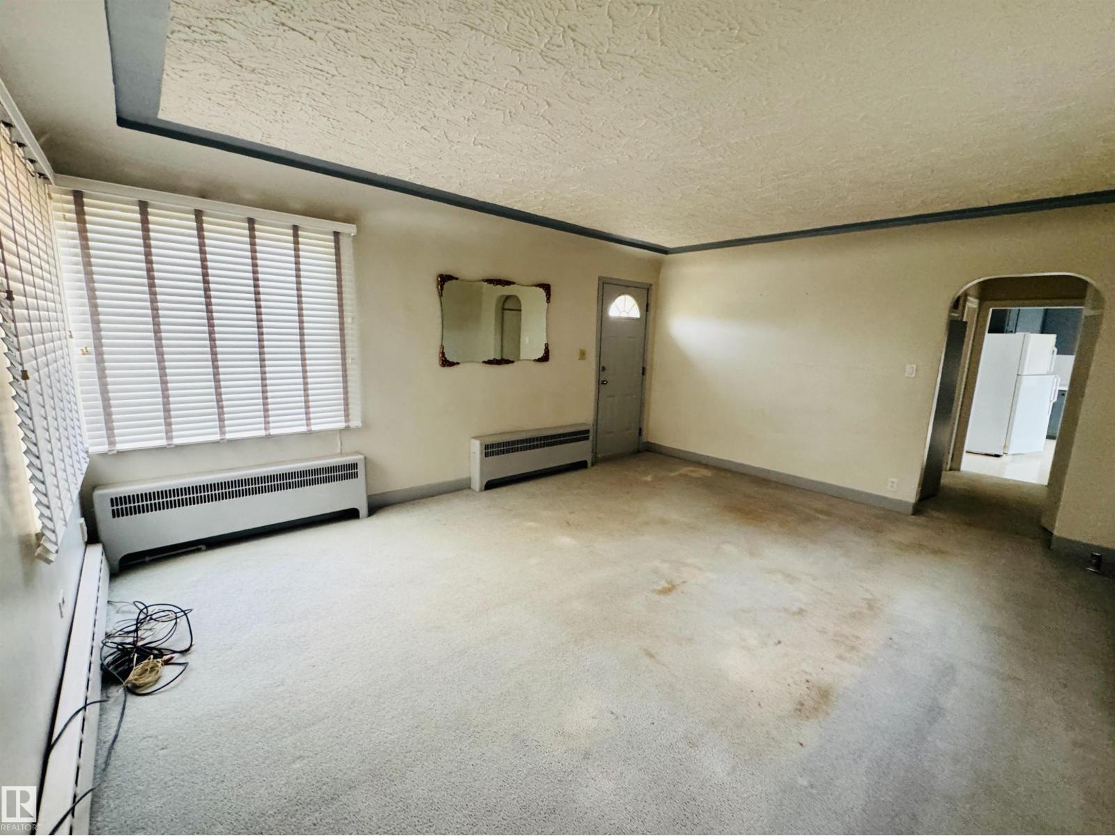 4829 51 Av Property Photo 8
