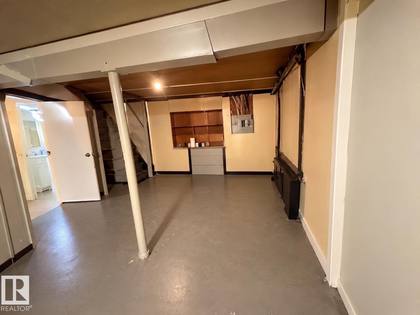 4829 51 Av Property Photo 19