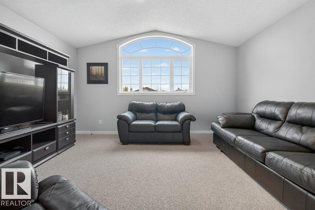 31 Douglas Cr Property Photo 18