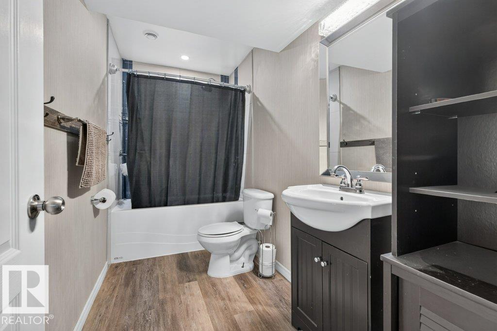 31 Douglas Cr Property Photo 37