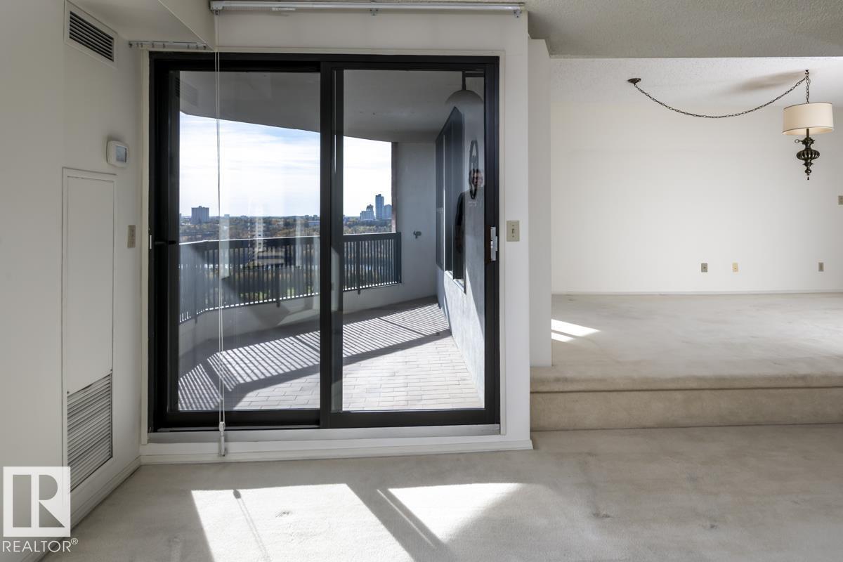 #1403 11503 100 Av Nw Property Photo 11