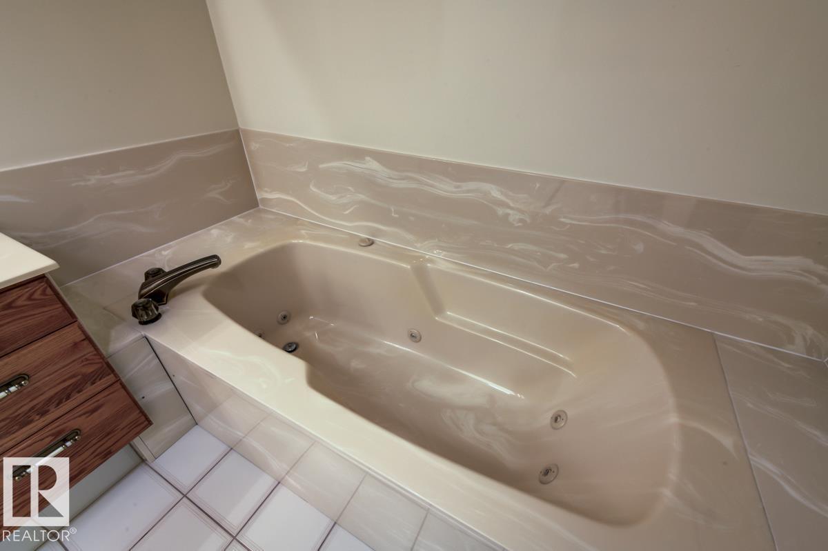 #1403 11503 100 Av Nw Property Photo 33