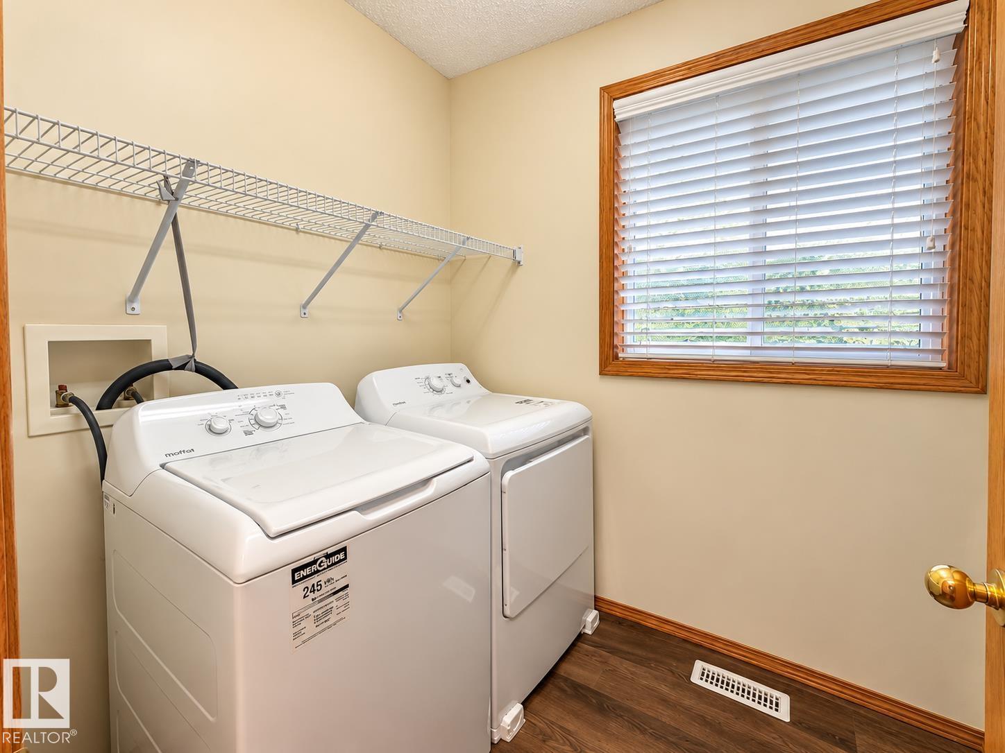 2331 37b Av Nw Property Photo 16