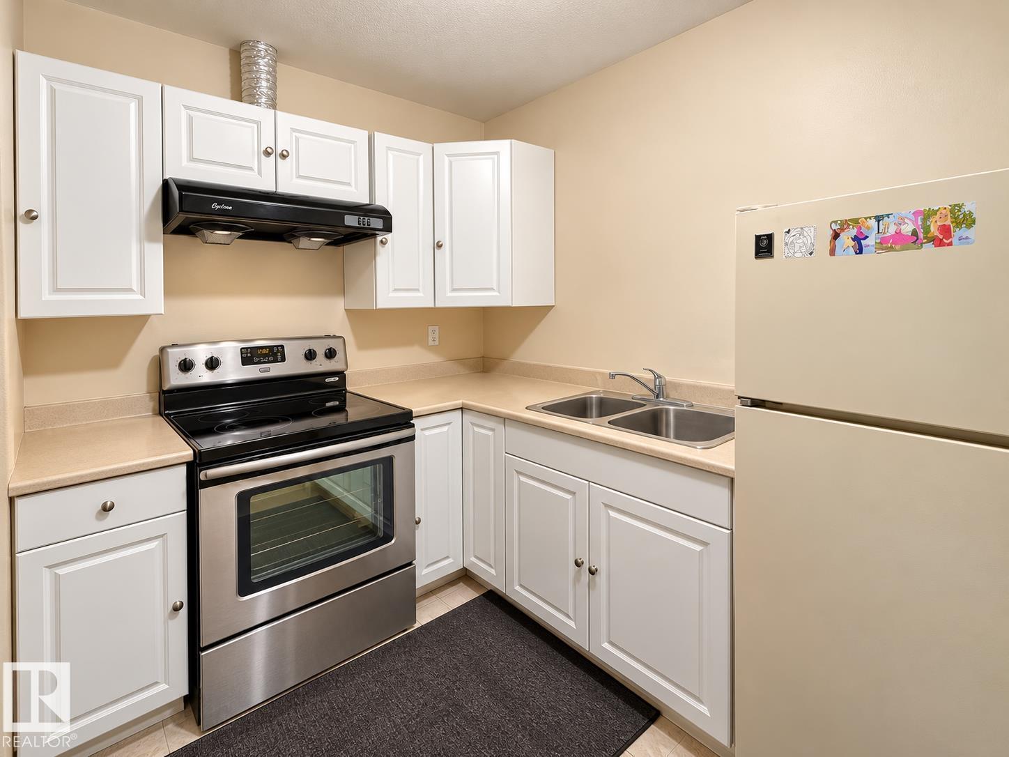 2331 37b Av Nw Property Photo 17