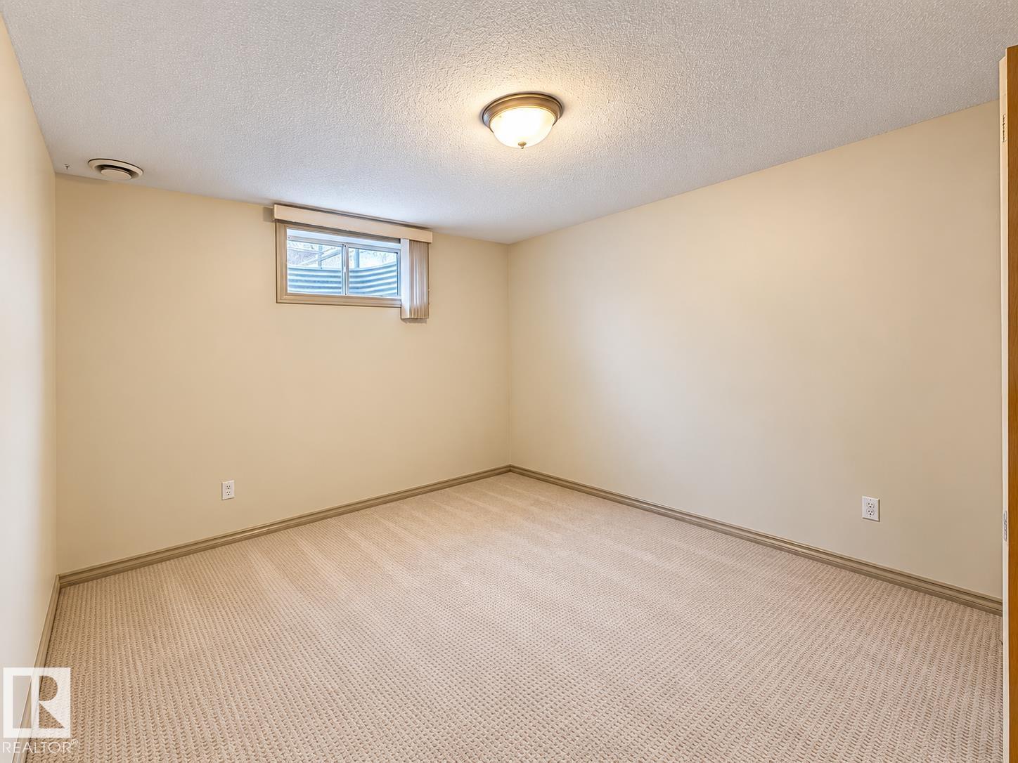 2331 37b Av Nw Property Photo 19