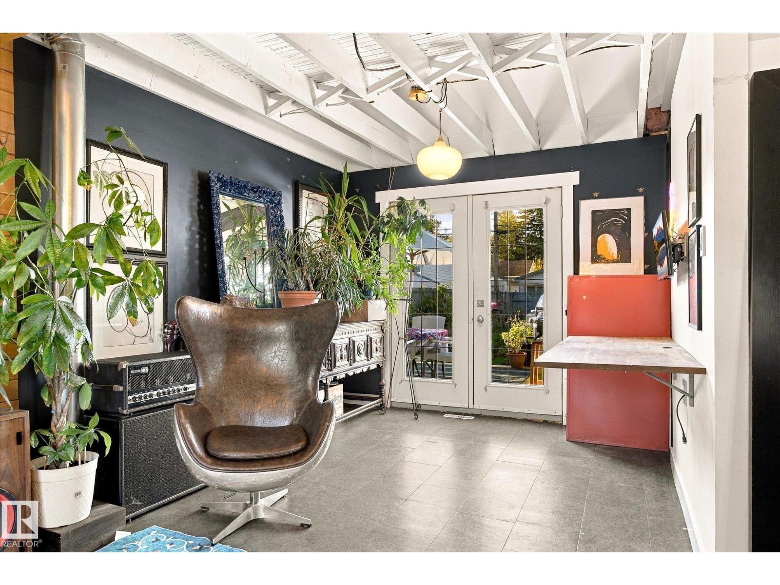 9611 73 Av Nw Property Photo 10