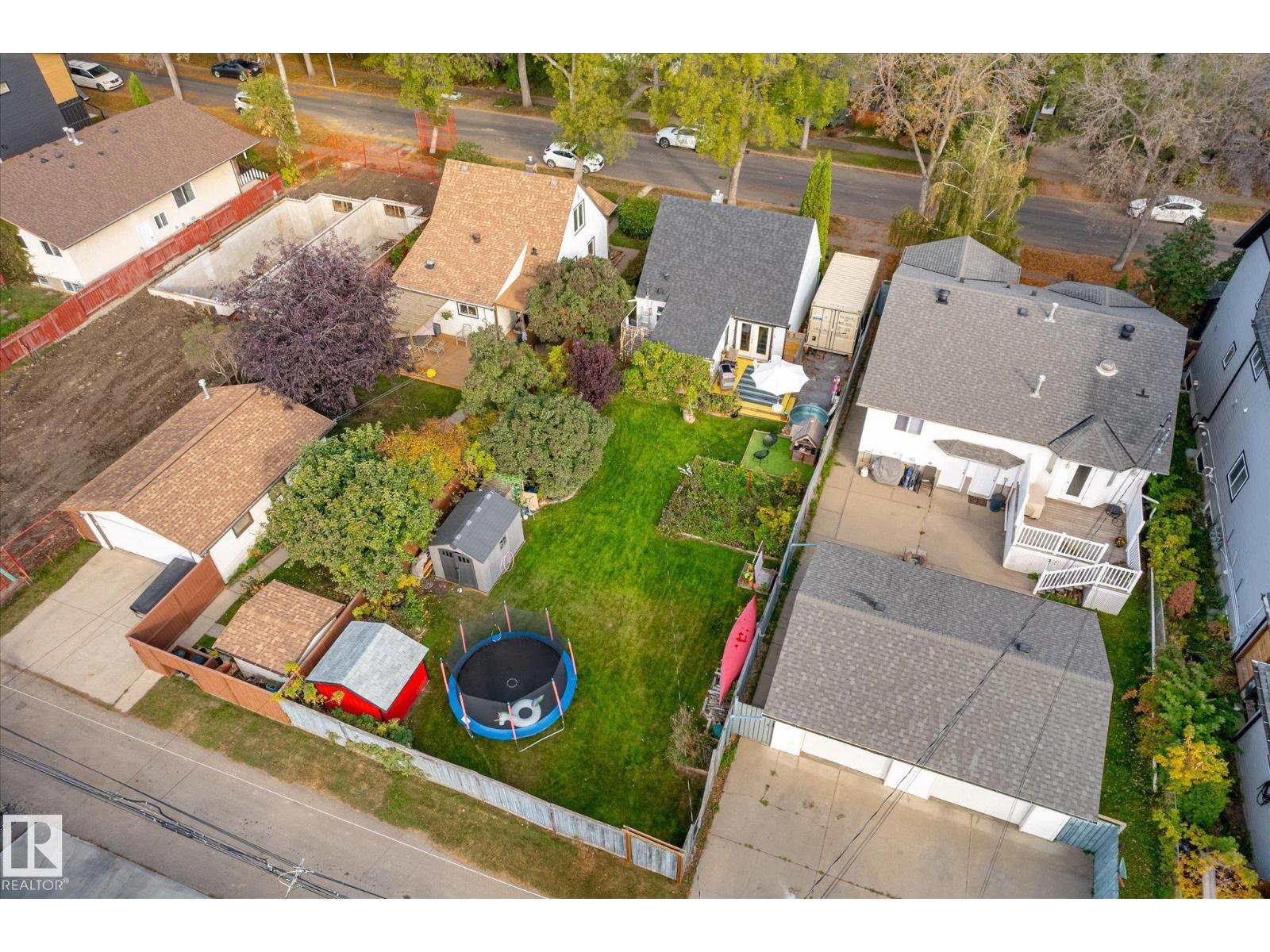 9611 73 Av Nw Property Photo 54