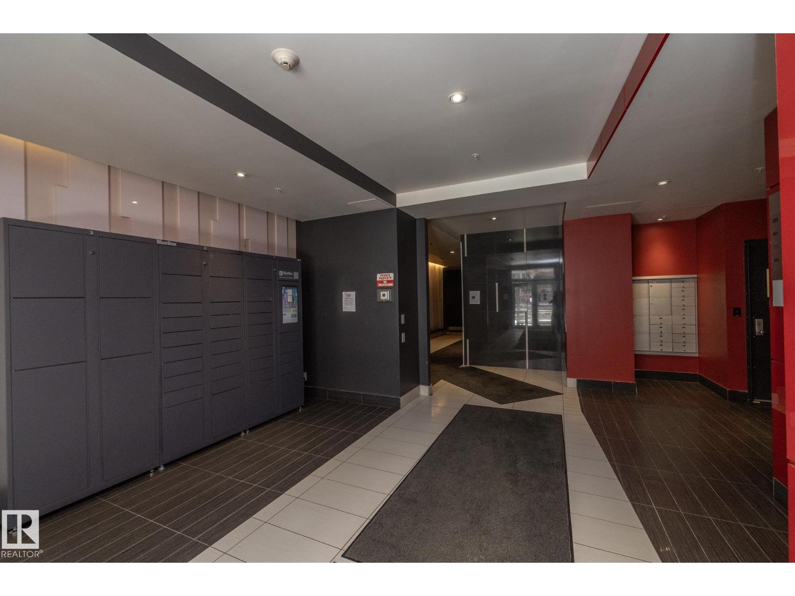 #2402 10410 102 Av Nw Property Photo 3