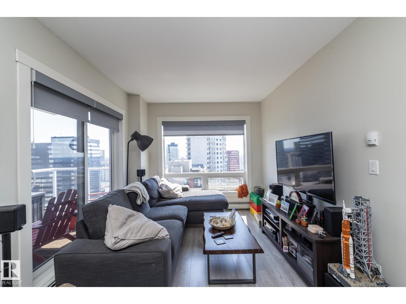 #2402 10410 102 Av Nw Property Photo 13